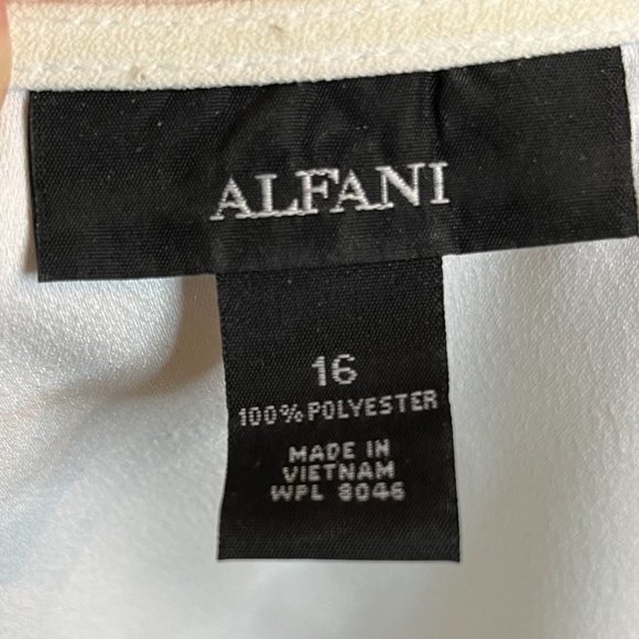 Alfani Ladies Blouse, B&W, Sz 16 - Picture 4 of 4